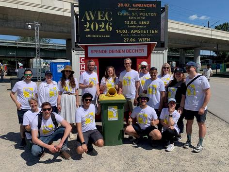 Gruppenbild der ehrenamtlichen Helfer:innen der Firma SCHIGmbH
