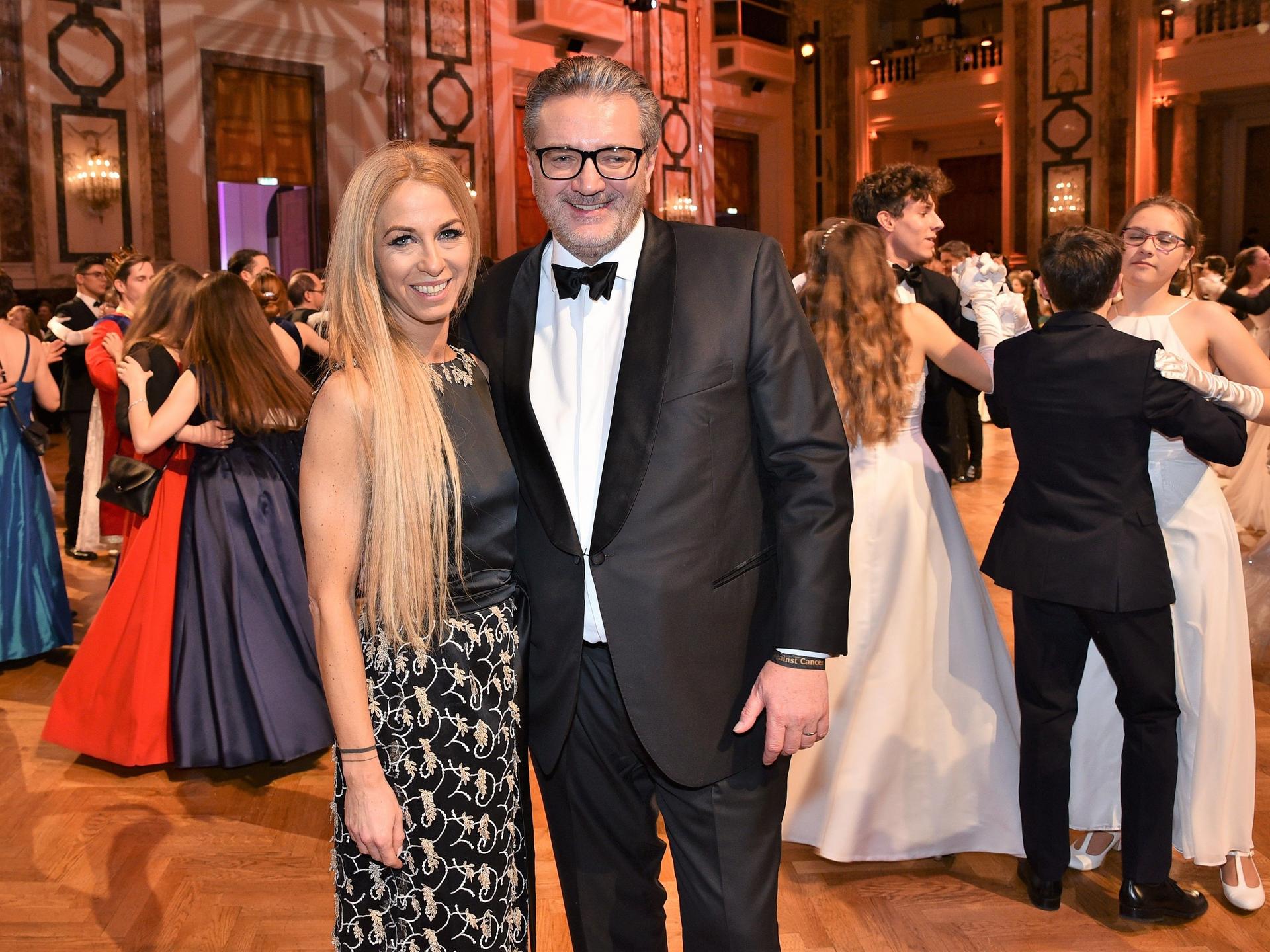 Bild von Yvonne Rueff und Peter Hacker auf dem DAC-Ball